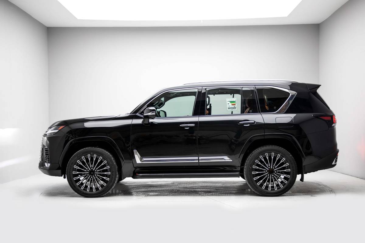 2026 Lexus LX 700 VIP — Specs & Photos | Legend Motors | Legend Motors