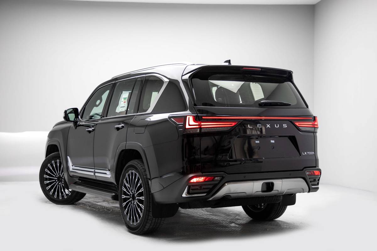 2026 Lexus LX 700 VIP — Specs & Photos | Legend Motors | Legend Motors