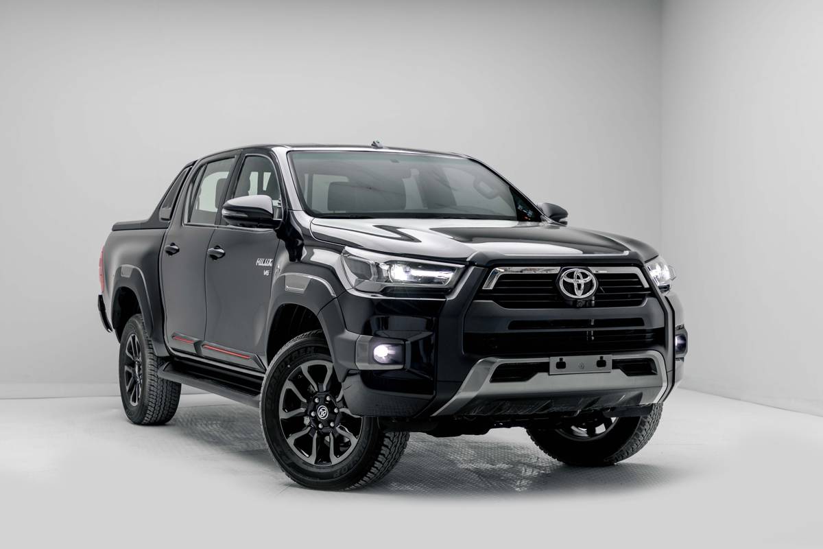 TOYOTA HILUX Trims Engines Dimensions Photos Export Sourcing