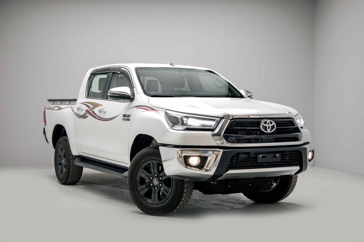 TOYOTA HILUX Trims Engines Dimensions Photos Export Sourcing